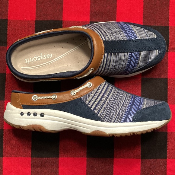 EUC Easy Spirit Tnot Slip on shoe. Size 7.5 - Picture 5 of 6